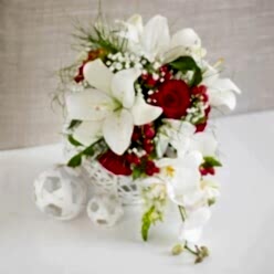 ROSE, LILY & ORCHID WEDDING CENTREPIECE