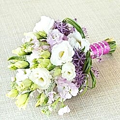 THE PERFECT MATCH BRIDESMAID BOUQUET